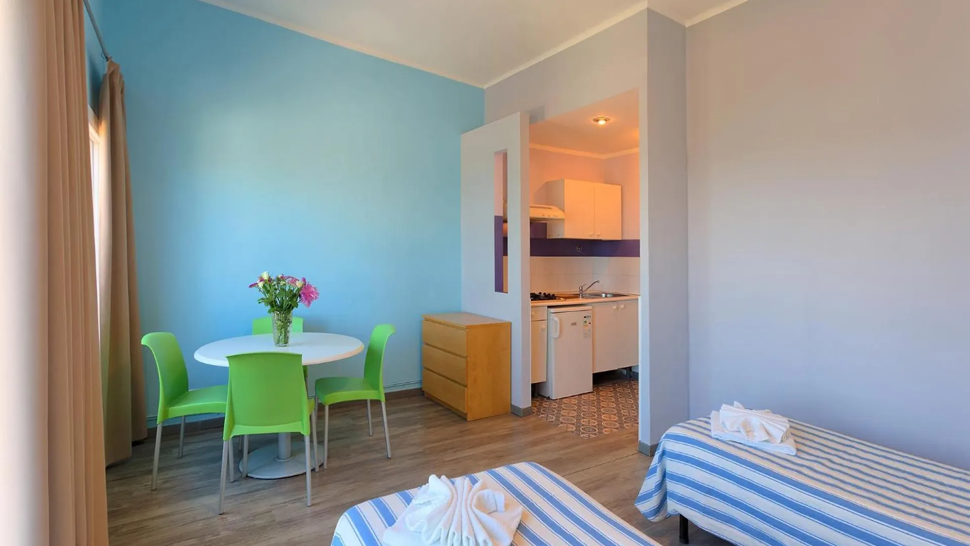 Blue Beach Bussana Nuova Aparthotel