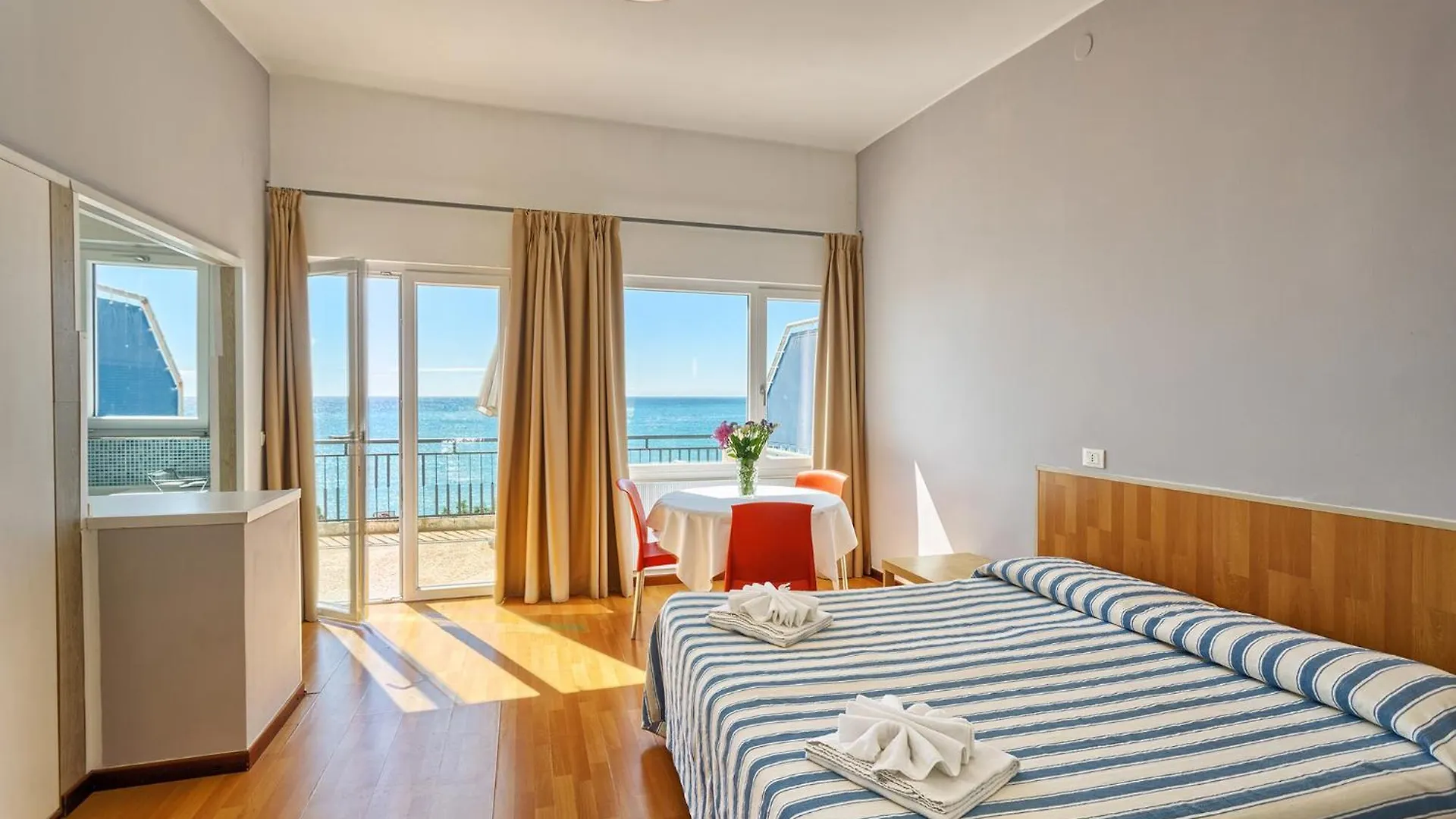 Aparthotel Blue Beach Bussana Nuova